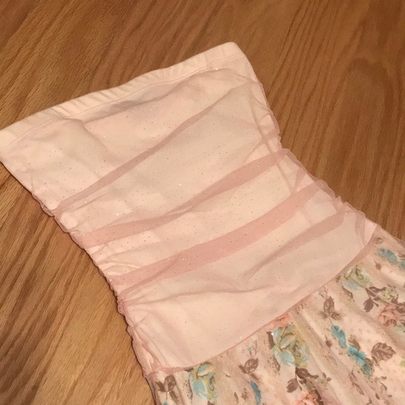 Glitter & Gauzy Floral Prom / Homecoming - Picture 2 of 7